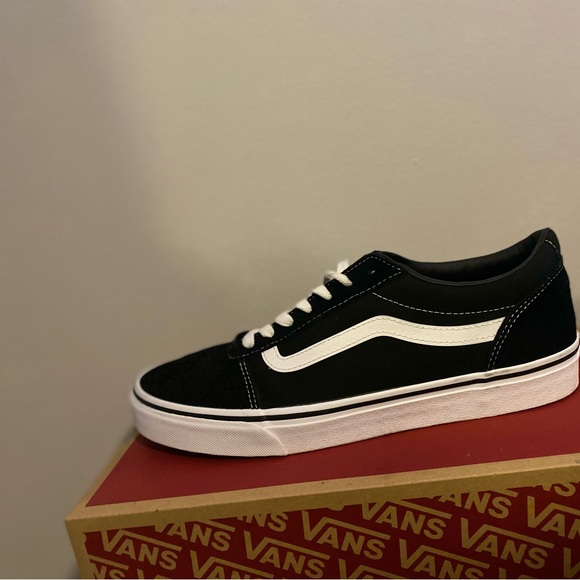 Vans - Picture 1 of 3